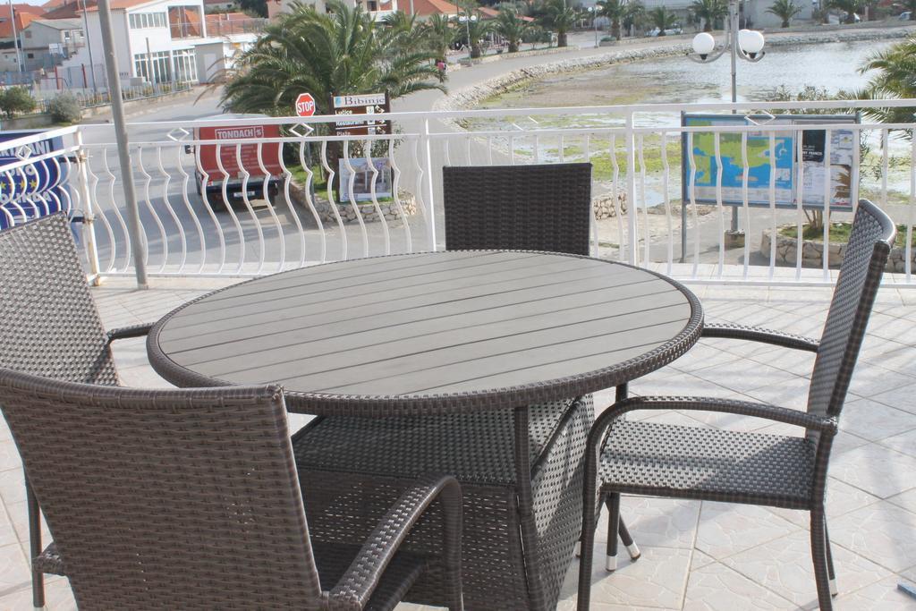 Apartments Roko Kolinda Bibinje Luaran gambar