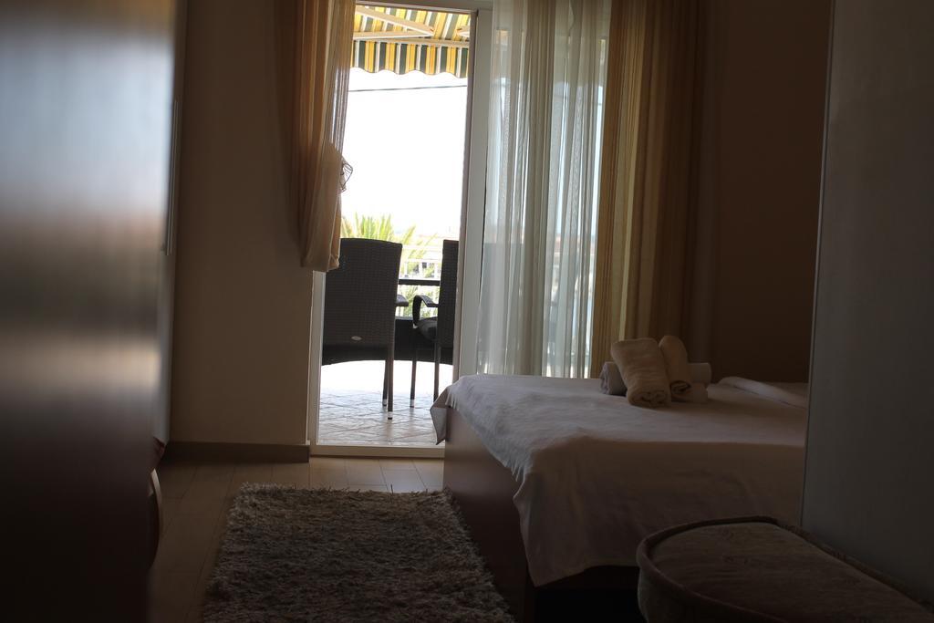 Apartments Roko Kolinda Bibinje Luaran gambar