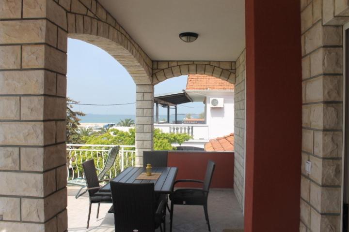 Apartments Roko Kolinda Bibinje Luaran gambar