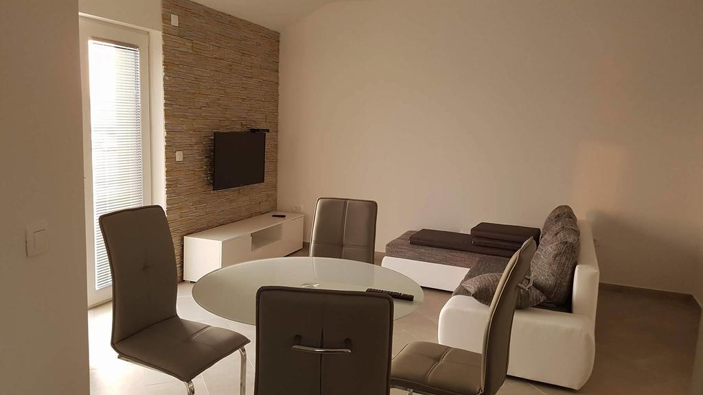 Apartments Roko Kolinda Bibinje Luaran gambar