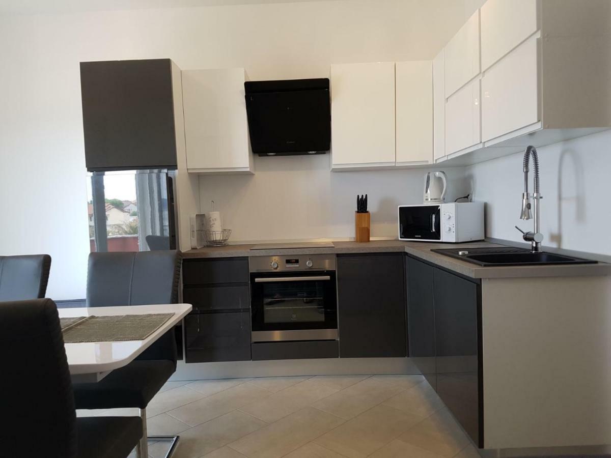 Apartments Roko Kolinda Bibinje Luaran gambar